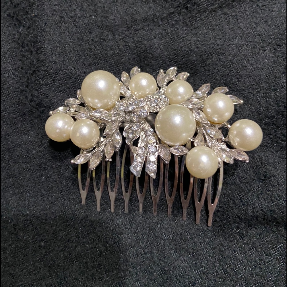 Jeweled hair comb
